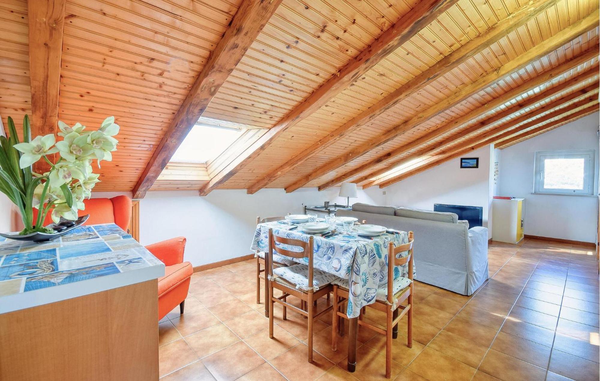 2 Bedroom Stunning Apartment In Монеглия Екстериор снимка